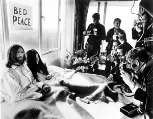 Yoko Ono ed Emi per i 70anni dalla nascita di John Lennon