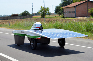 Maranello presenta Emilia 3 auto a energia solare